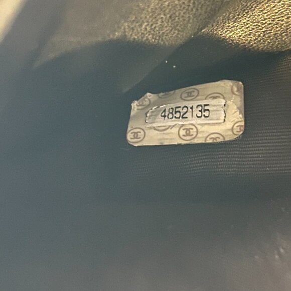 Chanel Vintage Patent Leather Compact Bifold Wallet - Black - Preowned - Picture 6 of 15